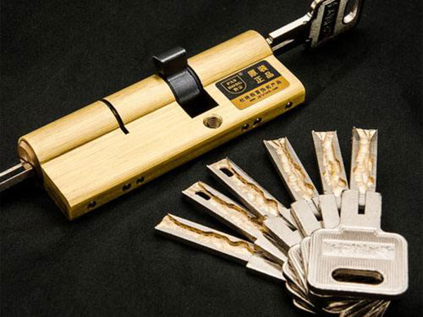 吉木乃24小时上门开锁公司