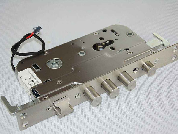 吉木乃24小时上门开锁公司