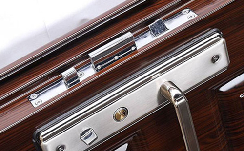 吉木乃24小时上门开锁公司