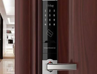 吉木乃24小时上门开锁公司